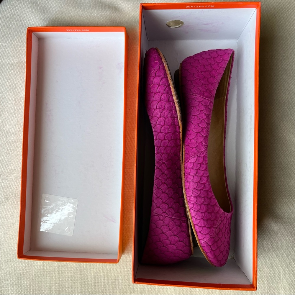 PINK /MAGENTA MIZ MOOZ BALLET FLATS